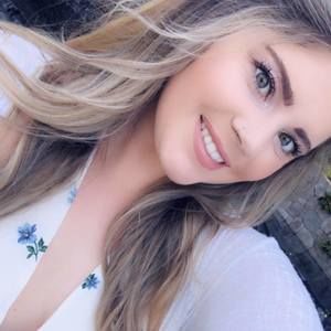 Meet your Posher, Leah